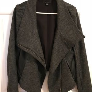 Ann Taylor size 6 mixed media faux leather jacket